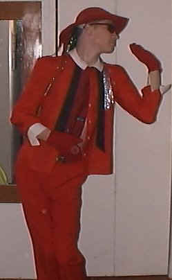 techno-rave mike posing.jpg (47533 bytes)